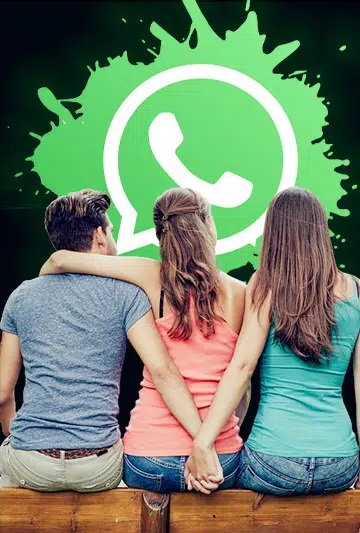Man houdt hand vast van twee vrouwen met WhatsApp-logo – beeld van verraad en gebrek aan begrip in relaties.